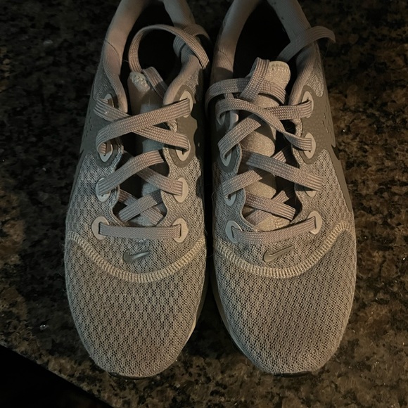 Nike legend react - Picture 2 of 4